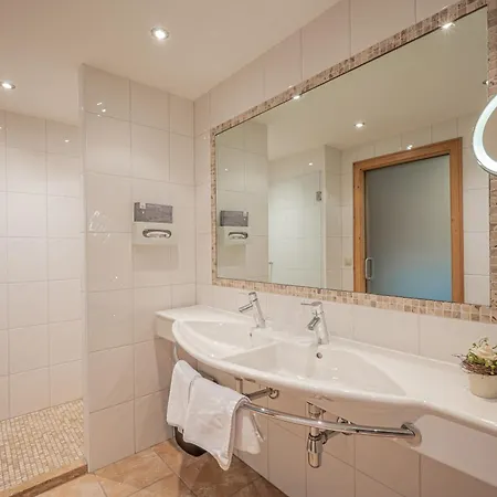 Ξενοδοχείο Roesslwirt