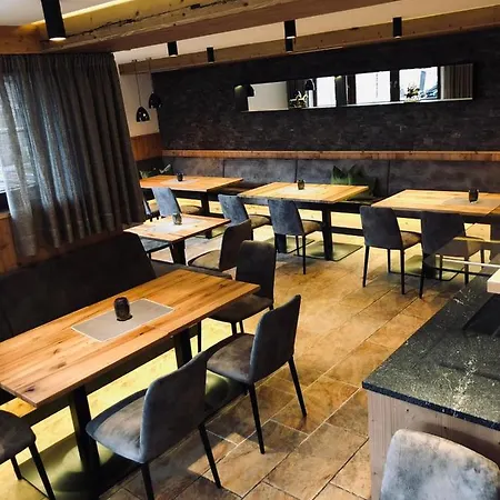Roesslwirt Hotel 4*