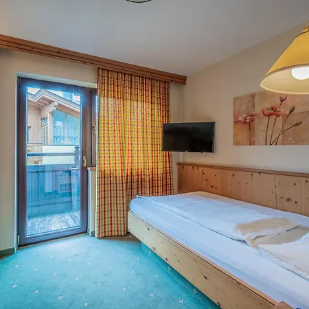 Hotel Roesslwirt