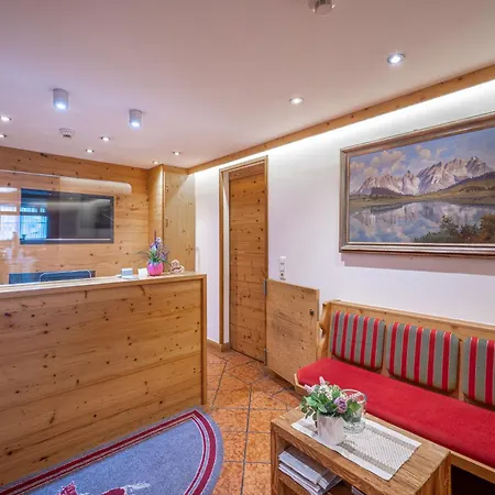 Hotel Roesslwirt 4*